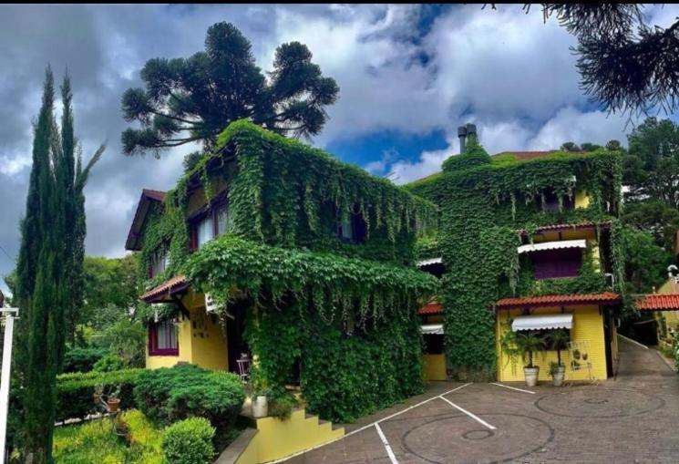 Petit Hotel Provence Gramado Exterior photo